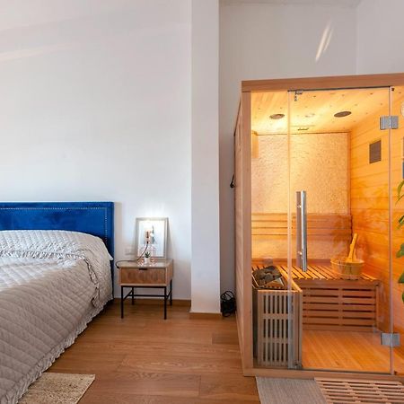 Luxus P4T Family 3 Bedroom With Pool, Tennis Court And Sauna Μπρίντιζι Εξωτερικό φωτογραφία